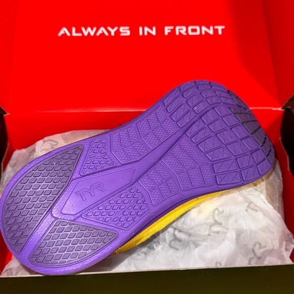 New to Posh C 🔆 |TYR Techknit RNR - 1 Running Shoe Yellow/Purple M 7.5 W 9 - Picture 4 of 5